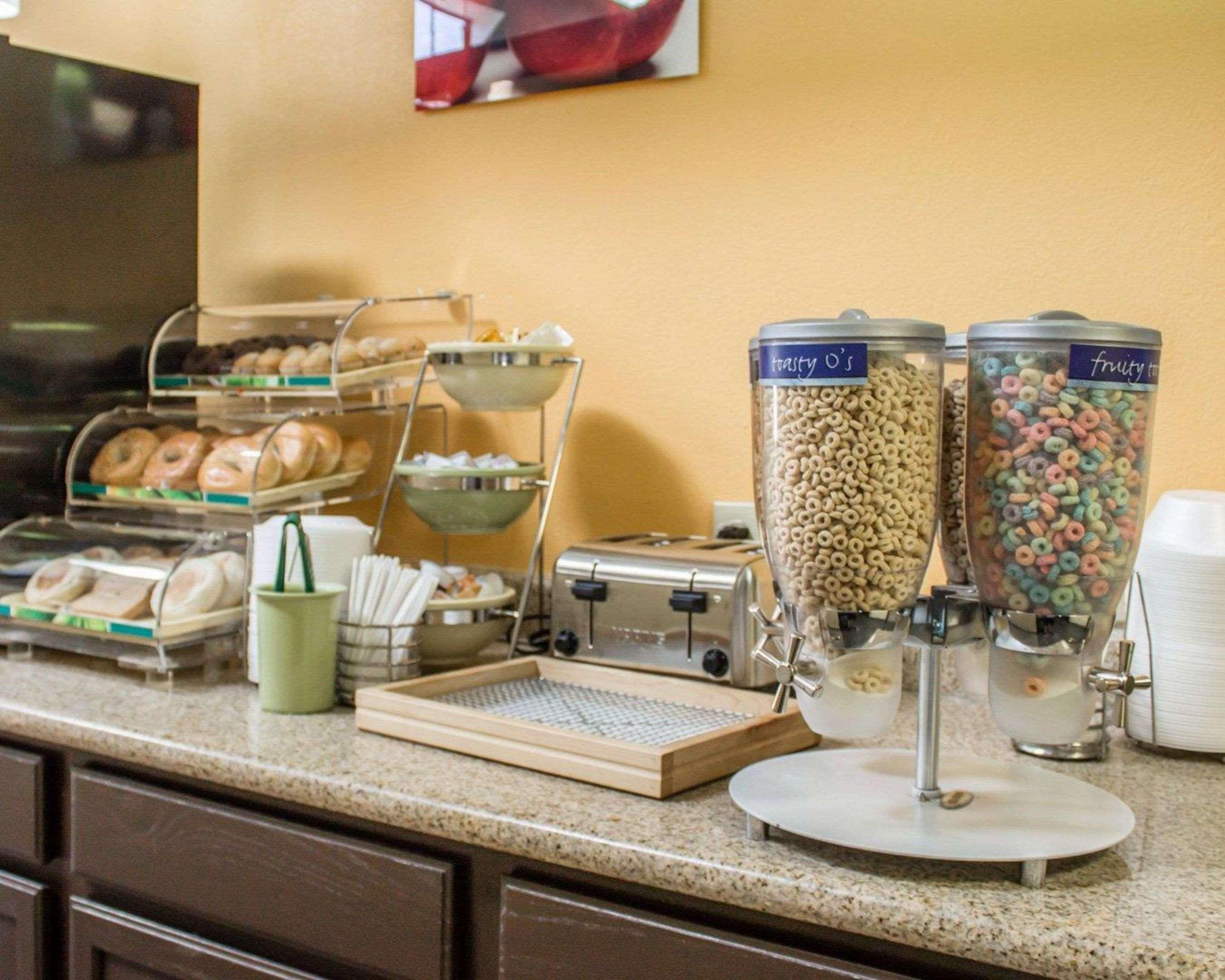 Quality Inn & Suites Medina - Akron West Zewnętrze zdjęcie