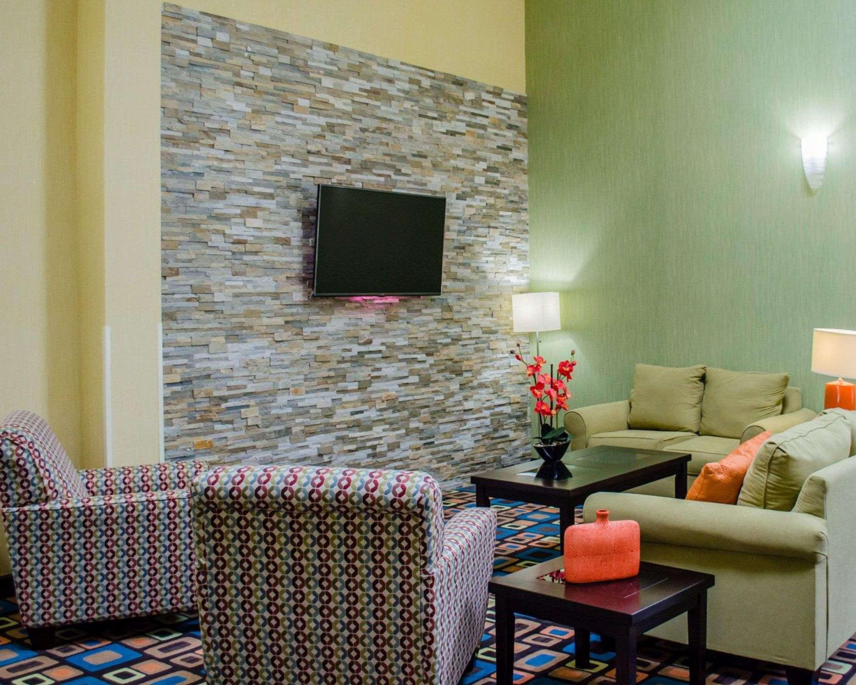 Quality Inn & Suites Medina - Akron West Zewnętrze zdjęcie
